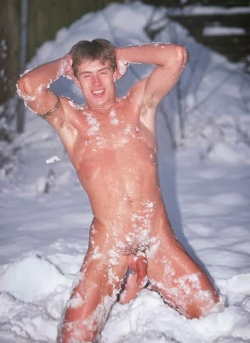 No snow naked man