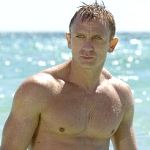 Daniel Craig to go nude