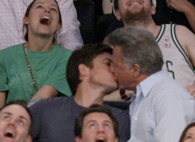 Dustine Hoffman and Jason Bateman kiss for the kiss cam