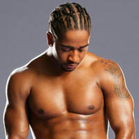 Omarion tweets that he isn't gay