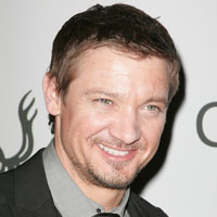 Jeremy Renner says 'I'm Not Gay!'