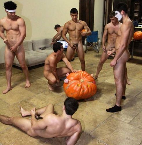gay Halloween porno japonais orgie fête